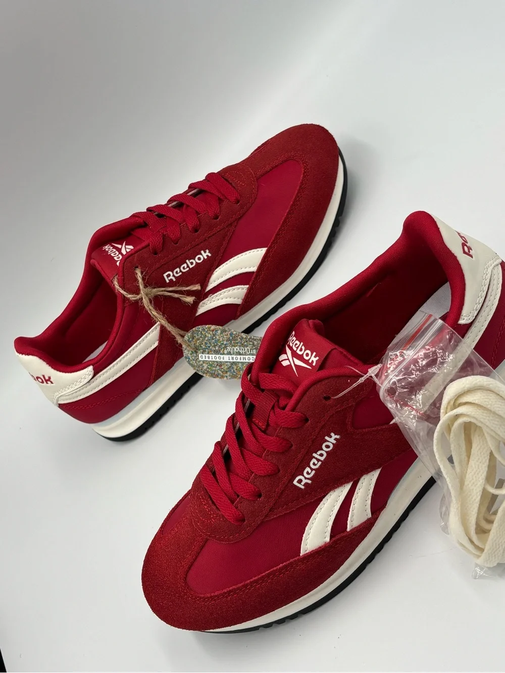 Reebok Women’s Red Suede Nylon Retro Sneakers OrthoLite Size 7 New